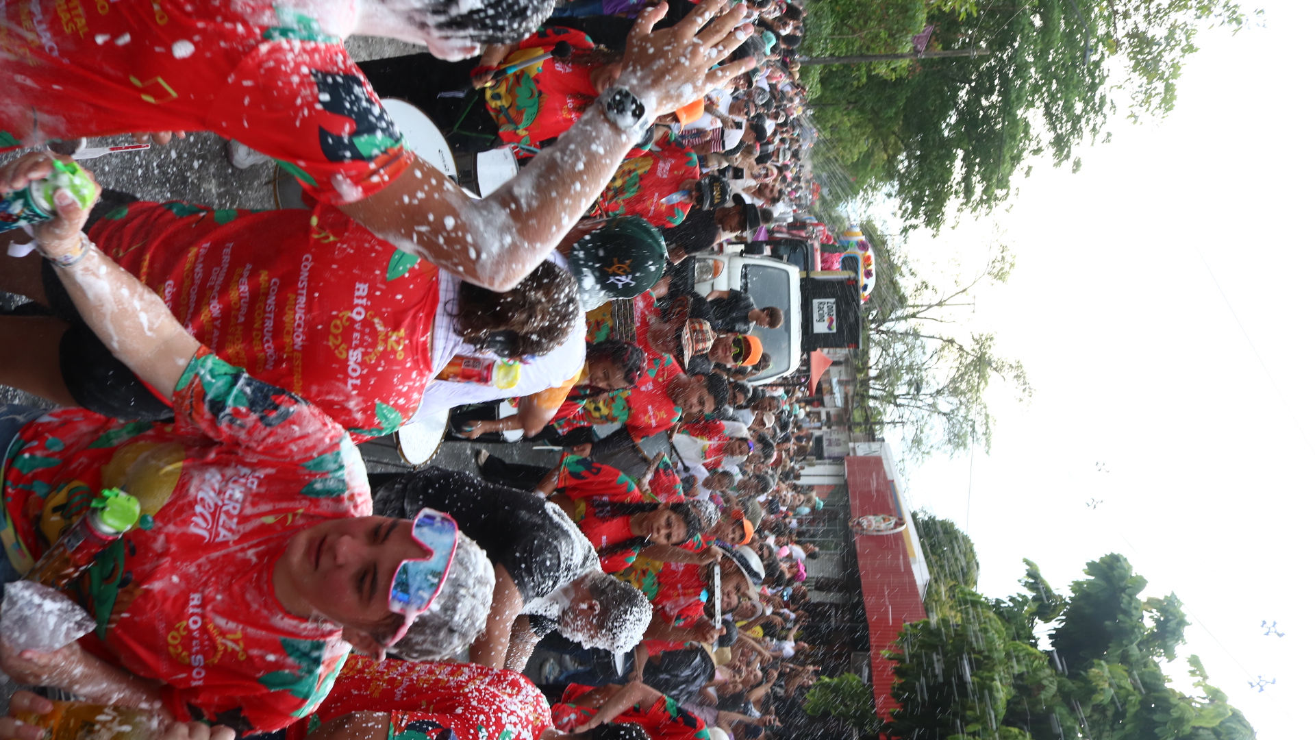 Desfile y comparsas del Carnaval del Río y el Sol